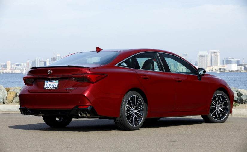 2022 Toyota Avalon Drops AWD And TRD, Starts From $36,375 For Its Final Year